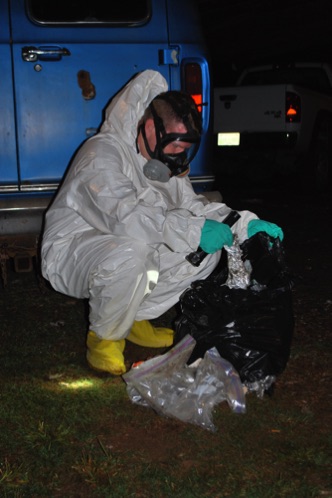 Cop sifts through meth lab trash 
Tennessee 
